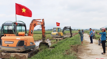 Xã Nam Phúc Thăng ra quân chuyển đổi đất nông nghiệp lền 3